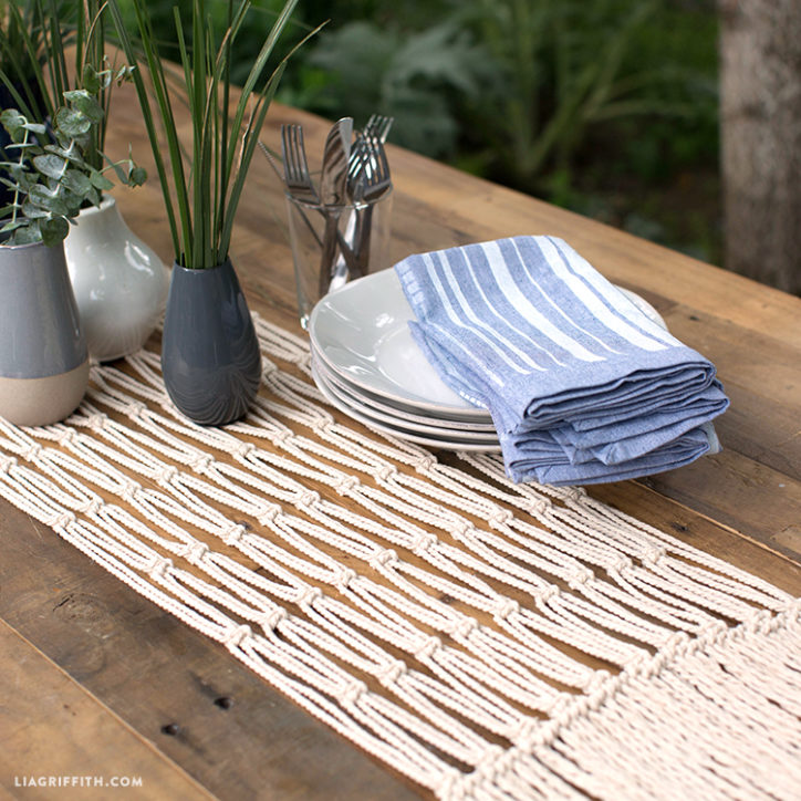 How to Macrame: Create This Beautiful Macrame Table Runner!