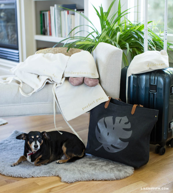 IronOn Canvas Travel Laundry Bags for Your Next Trip