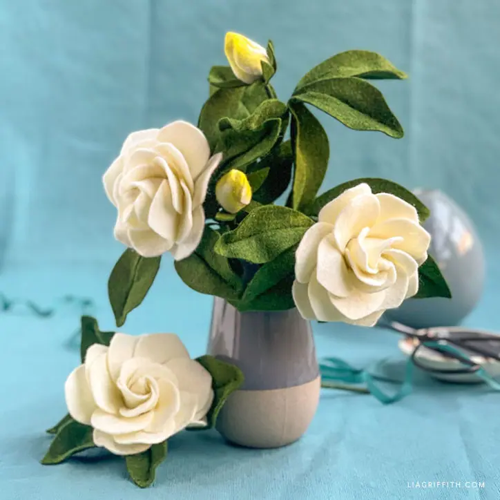 Felt Gardenia Flower Pattern & Tutorial - Lia Griffith
