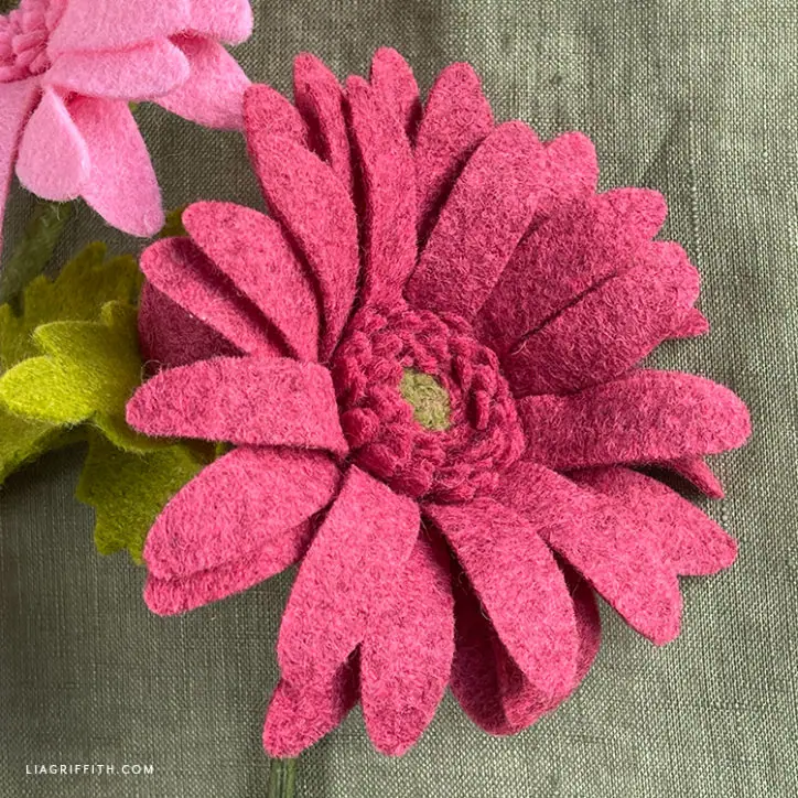 Lilac Sprig Designs Pink Felt Daisies – Large Die Cut Felt Flowers, Floral Craft Embellishments