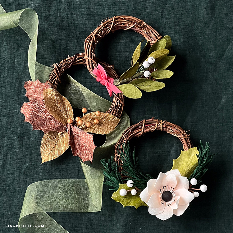 VIDEO Crepe Paper Gift Topper Holiday Mini Wreaths Lia Griffith