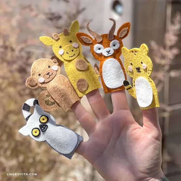 how-to-make-safari-animal-felt-finger-puppets-lia-griffith