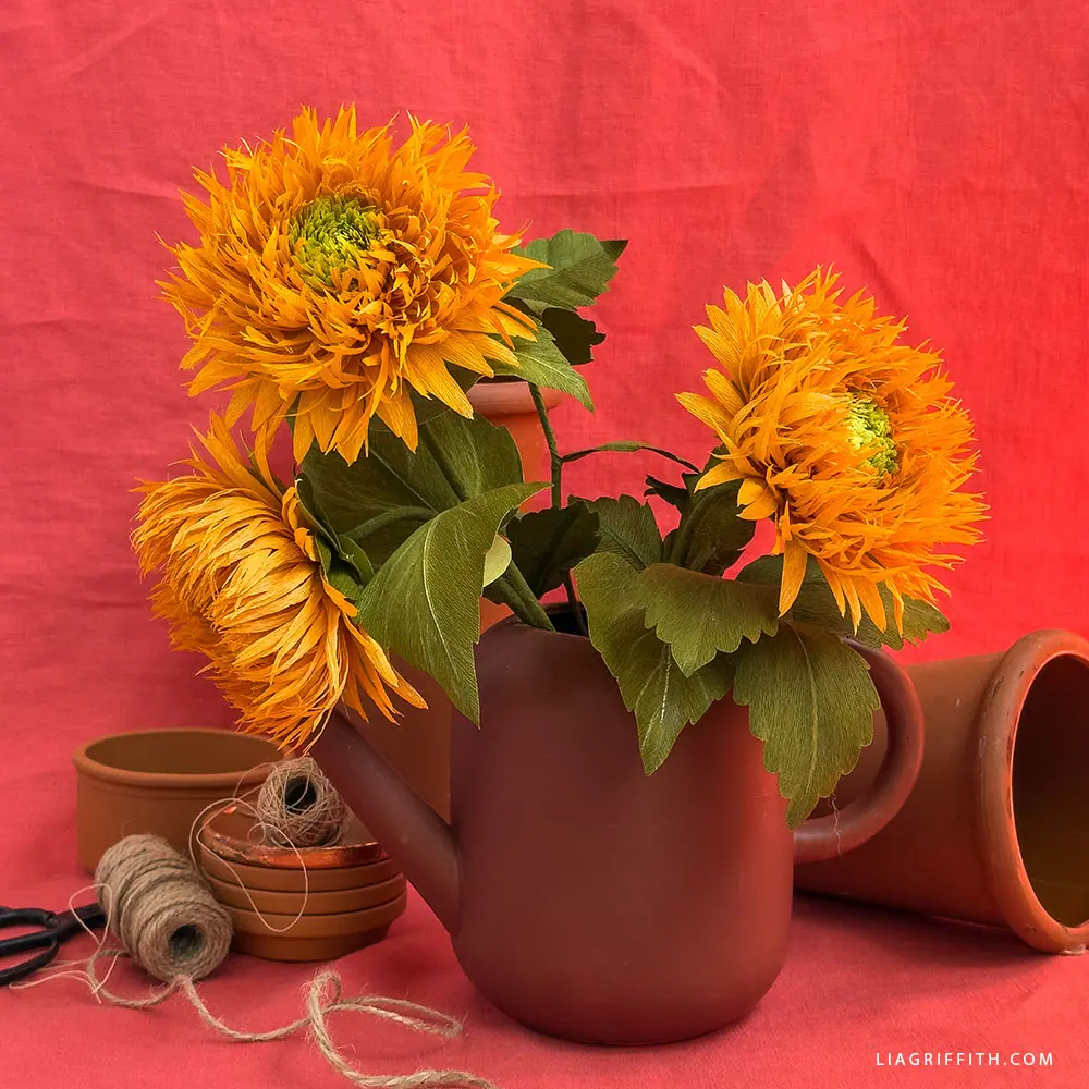 Crepe Teddy Bear Sunflower Video Workshop - Lia Griffith