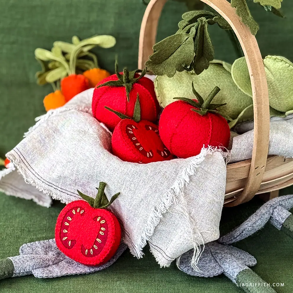 Felt_Garden_Tomatoes_3.jpg.webp