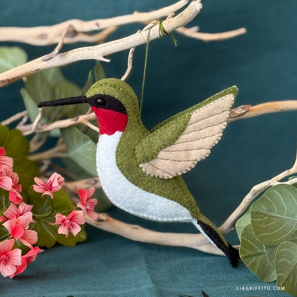 Felt Hummingbird – Lia Griffith Felt Hummingbird – Lia Griffith